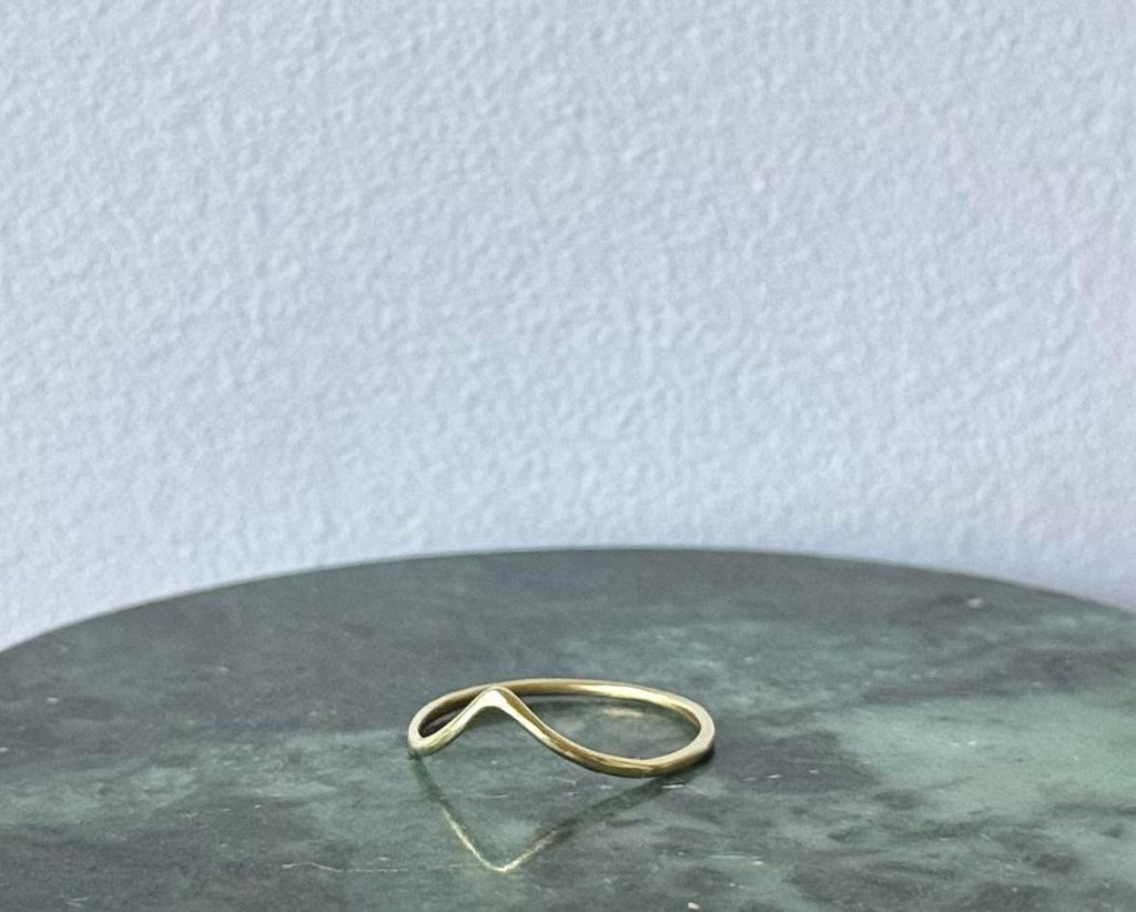 Princess – Petite Brass Herringbone Band | Prickleberry Lane